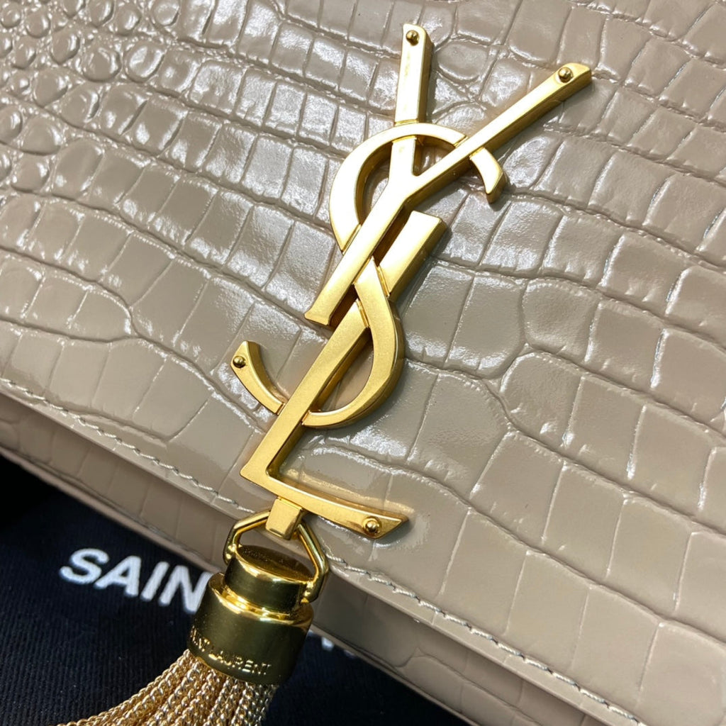 KATE TASSEL 24 CROCODILE PATTERN CALFSKIN BEIGE CREAM WITH GOLD LOGO