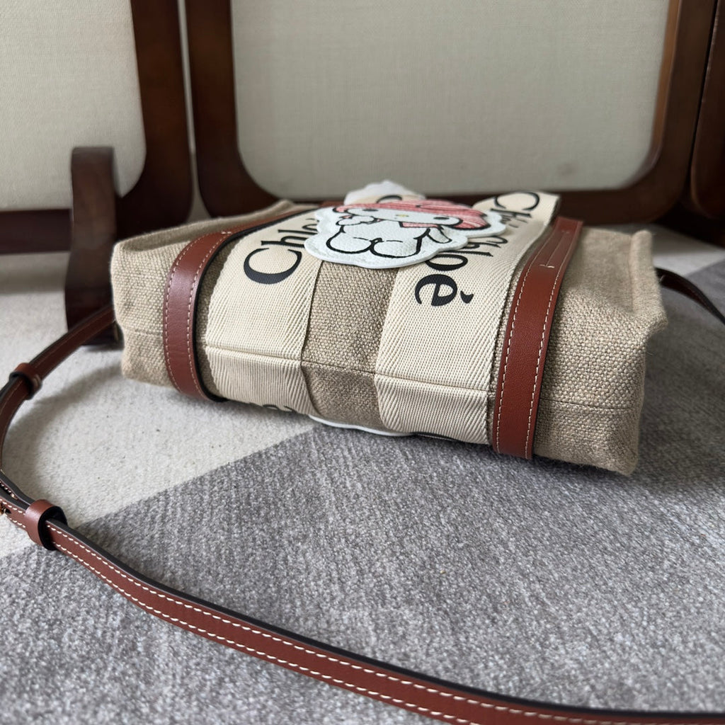 MY MELODY SMALL WOODY TOTE BAG 26.5 IN NATURAL FIBERS BEIGE WEBBING BROWN CALFSKIN
