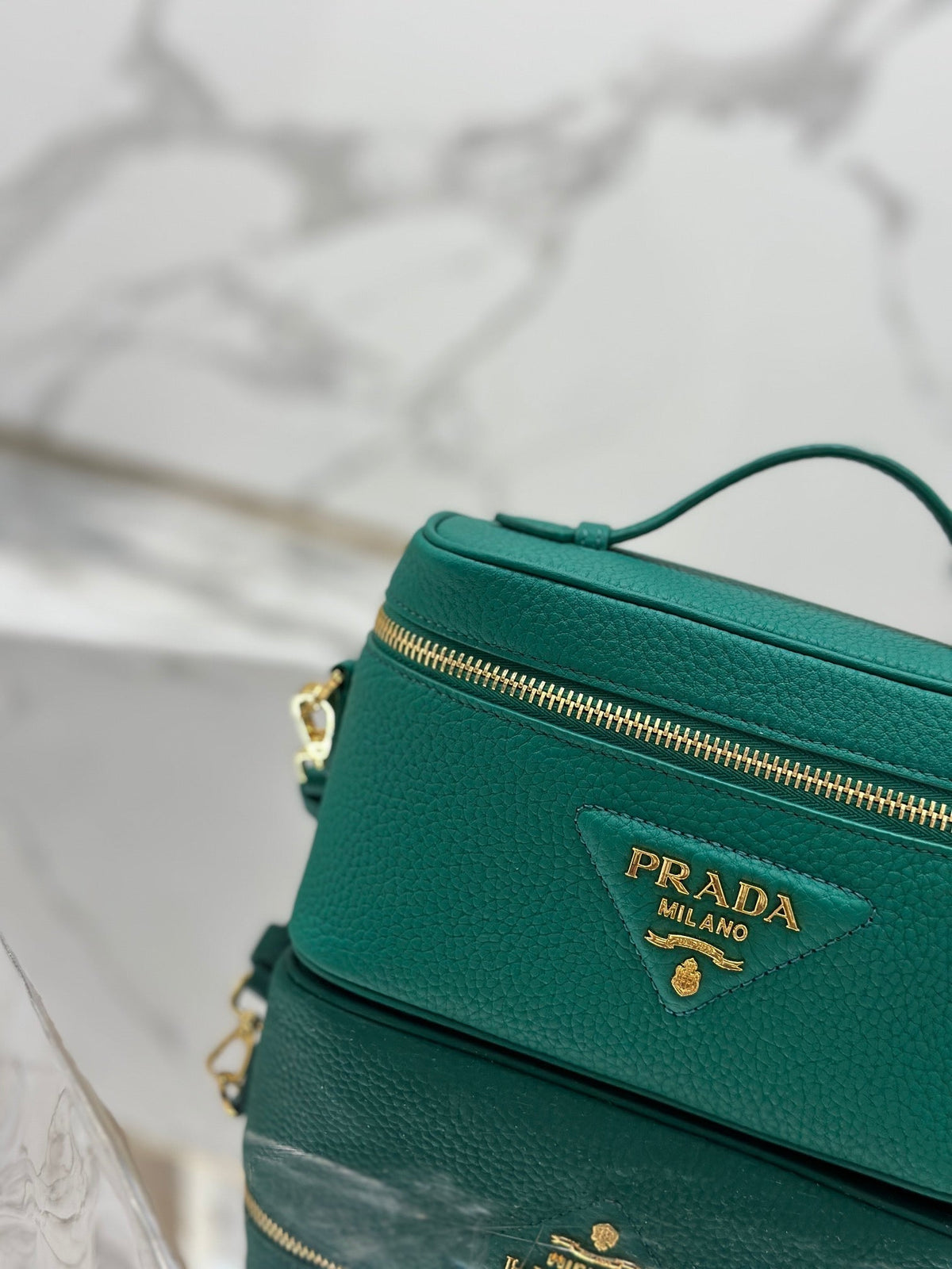PRADA VANITY CASE 18 IN EMERALD GREEN GRAINED CALFSKIN GOLD HARDWARE