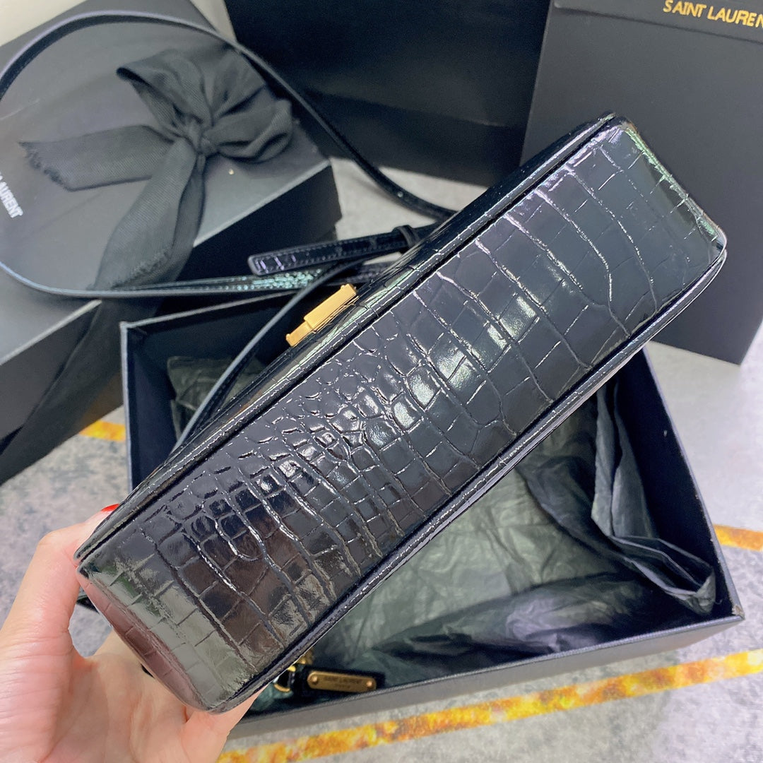LOU CAMERA BAG 23 IN BLACK CROCODILE PATTERN CALFSKIN GOLD LOGO