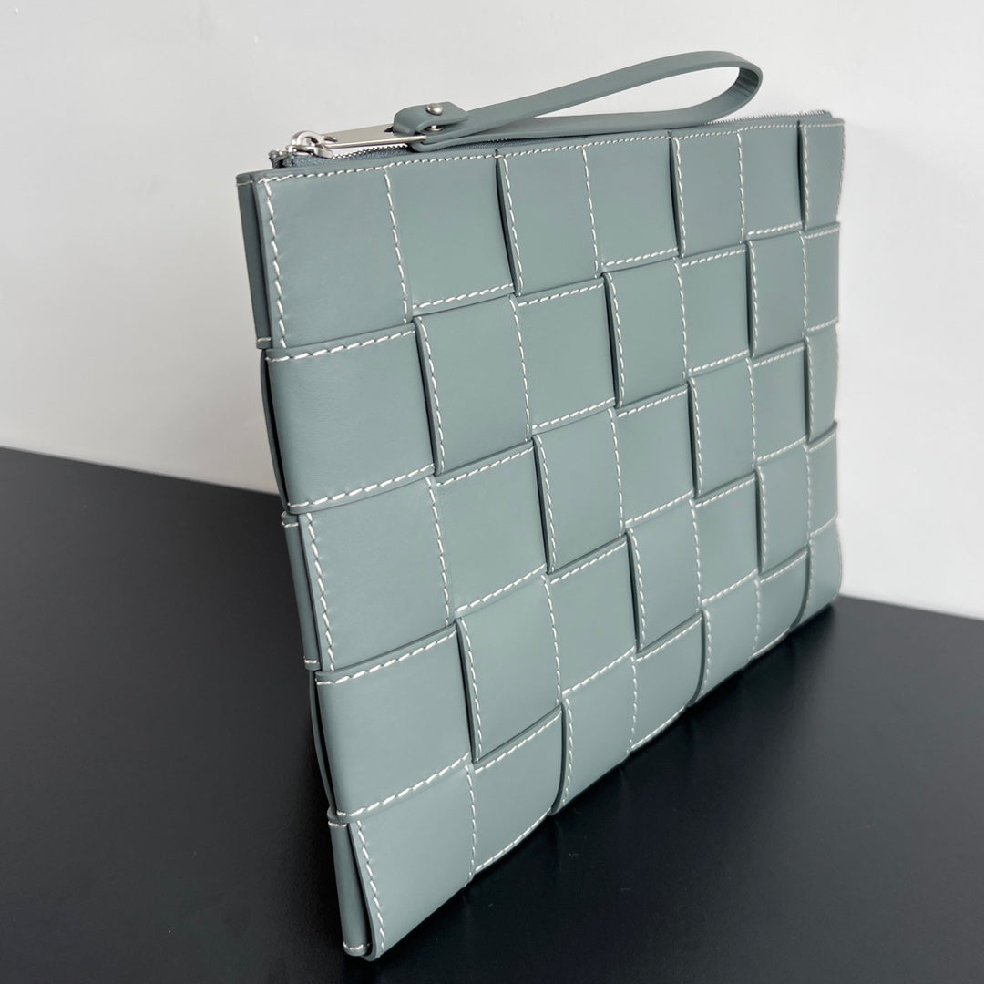 LARGE CASSETTE POUCH 35 IN GUNSMOKE CALFSKIN