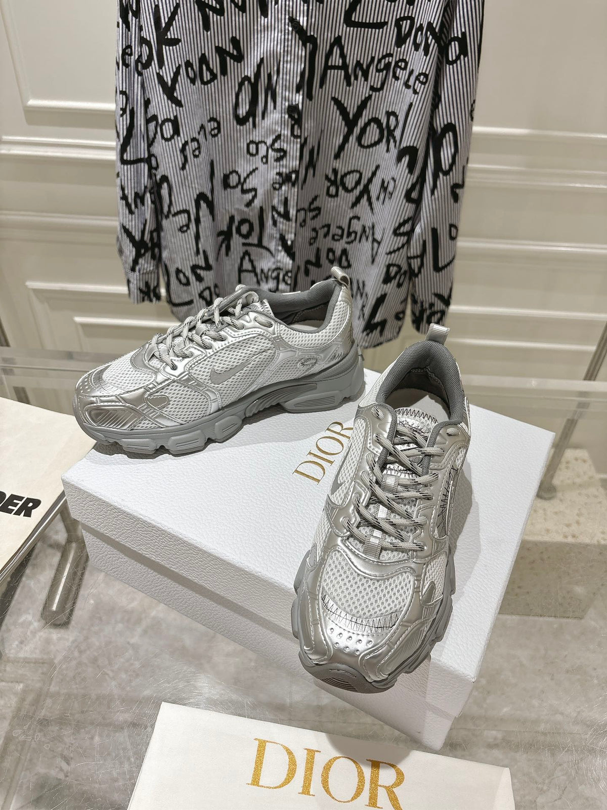 DIOR 25S CHRONO SNEAKER 45MM IN MESH WITH SILVER CALFSKIN