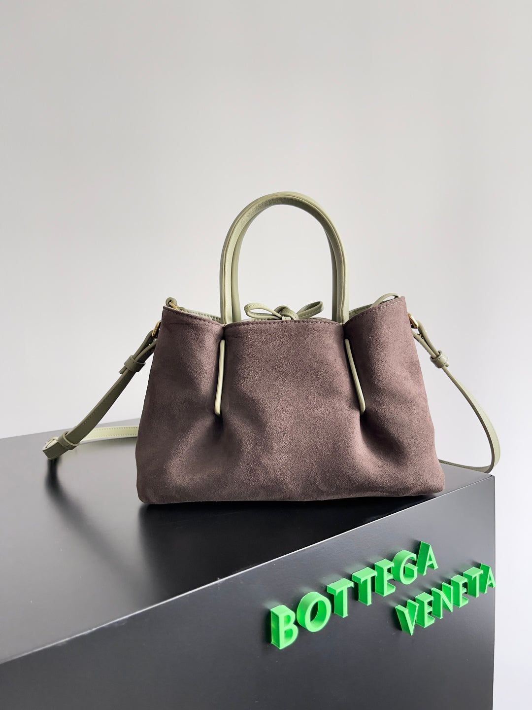 SMALL PINACOTECA REVERSIBLE TOTE BAG 24 IN MATCHA LAMBSKIN AND BROWN SUEDE