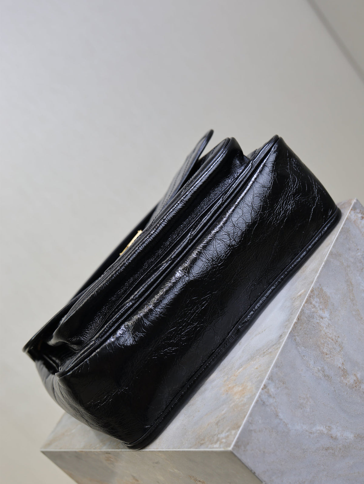 YSL 25S NIKI GM BAG 32 IN BLACK GLOSSY CALFSKIN GOLD HARDWARE