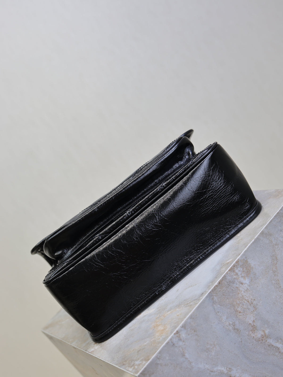 YSL 25S NIKI MM BAG 28 IN BLACK GLOSSY CALFSKIN GOLD HARDWARE