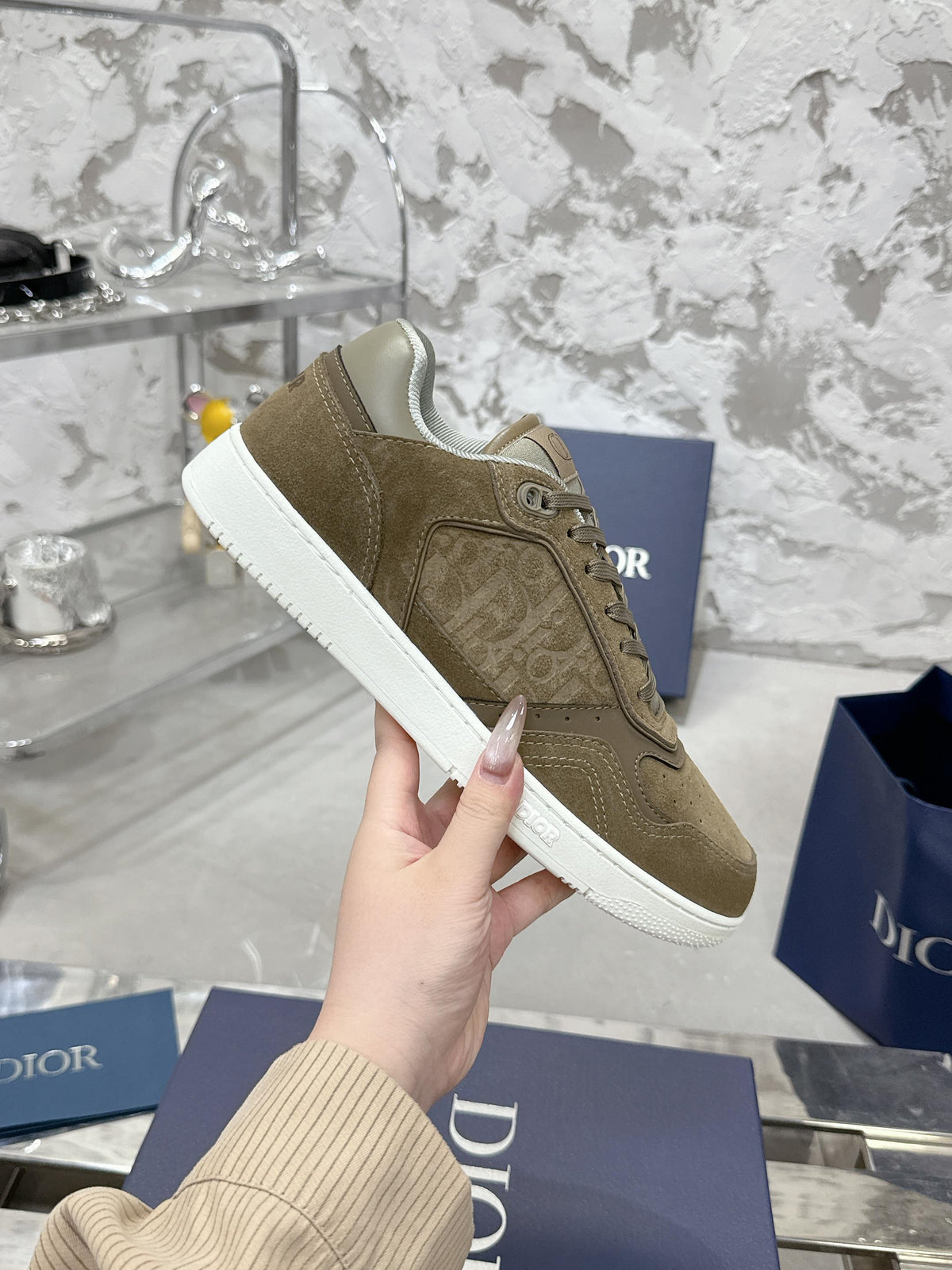DIOR 25S B27 UPTOWN LOW-TOP SNEAKERS IN OLIVE BROWN CALFSKIN STYLE 5