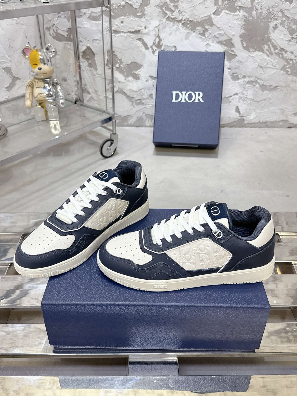 DIOR 25S B27 UPTOWN LOW-TOP SNEAKERS IN DARK BLUE MIX CREAM WHITE CALFSKIN STYLE 3