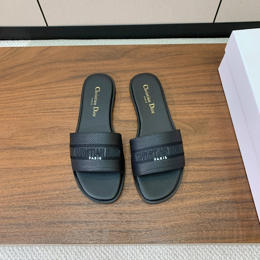 DIOR 25S DWAY SLIDE IN BLACK CALFSKIN