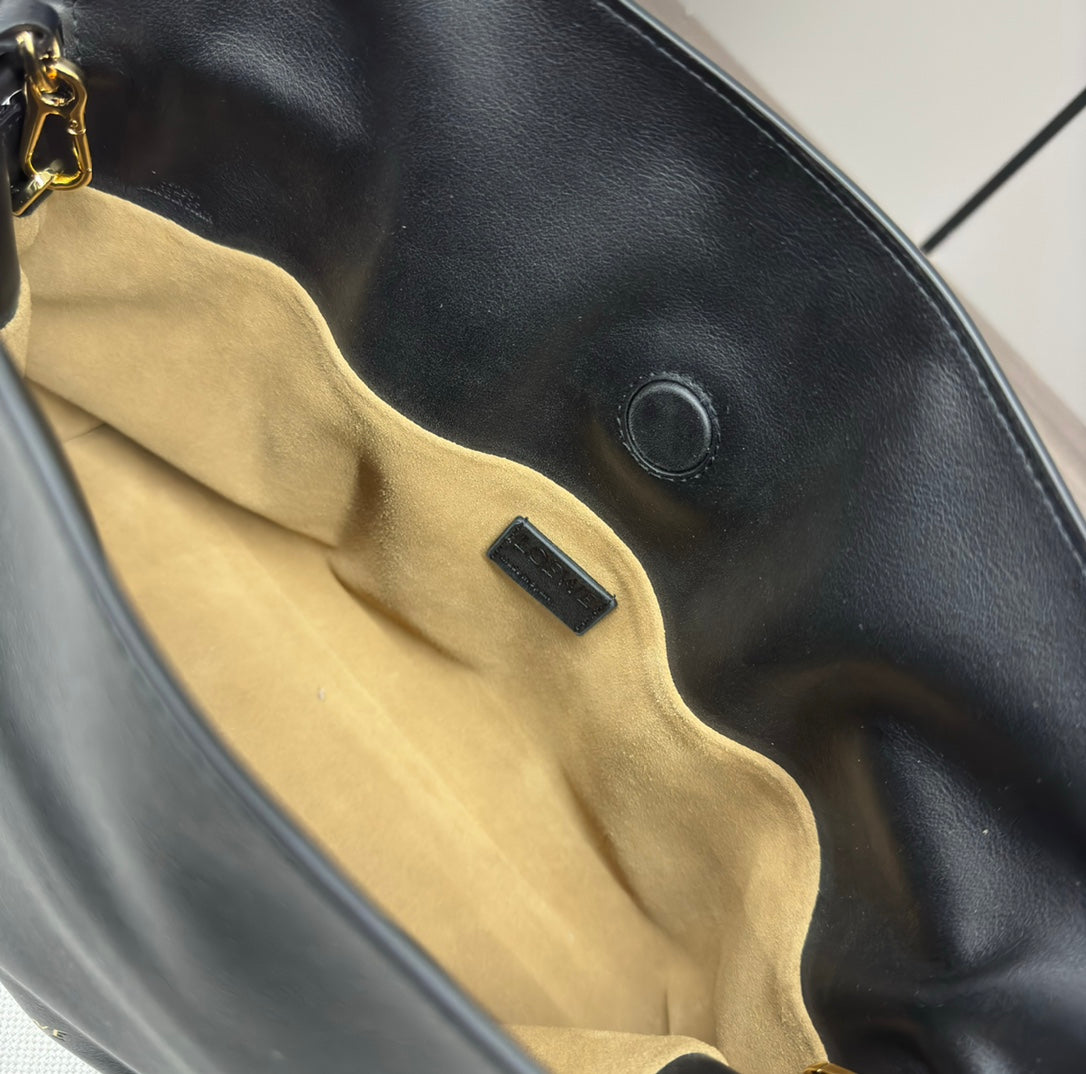 LOEWE 25S LARGE FLAMENCO CLUTCH BAG 30 IN BLACK CALFSKIN