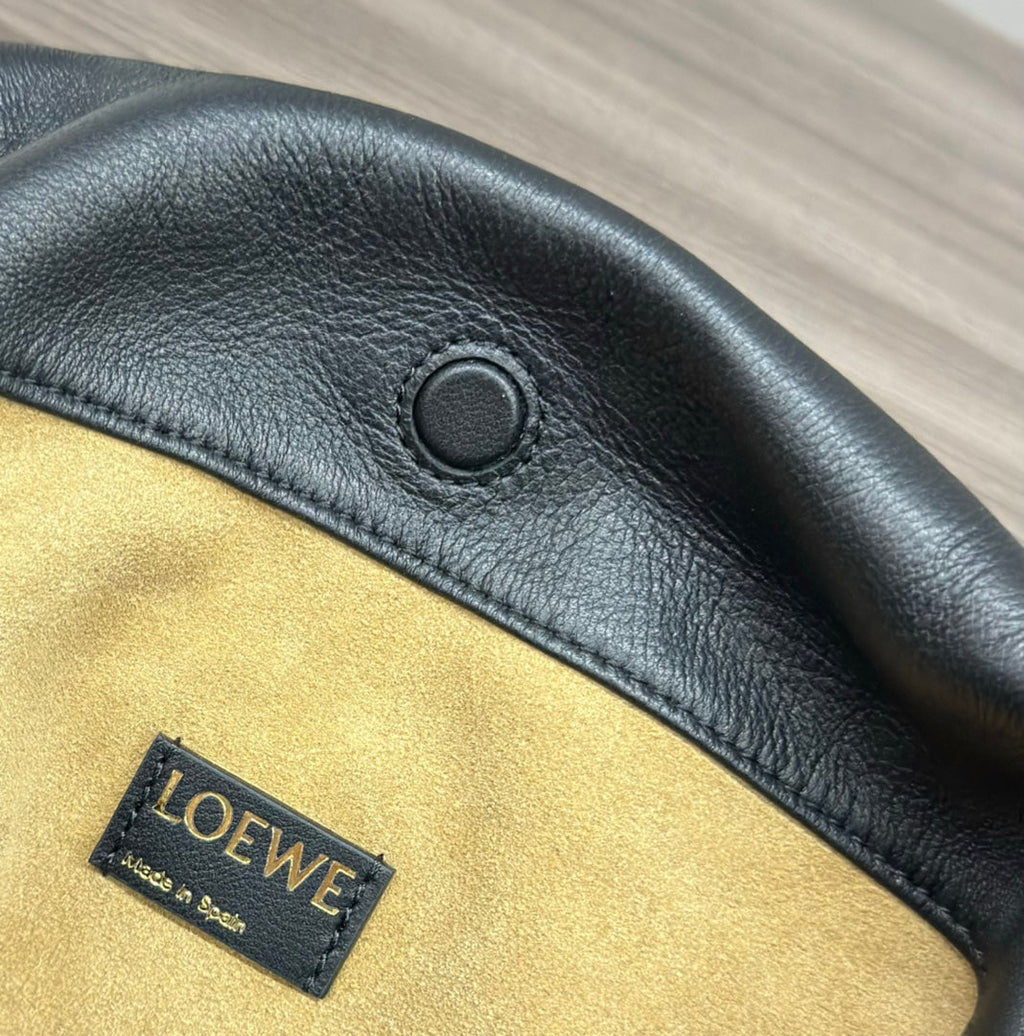 LOE MEDIUM 30 FLAMENCO PURSE BUCKET IN BLACK LAMBSKIN
