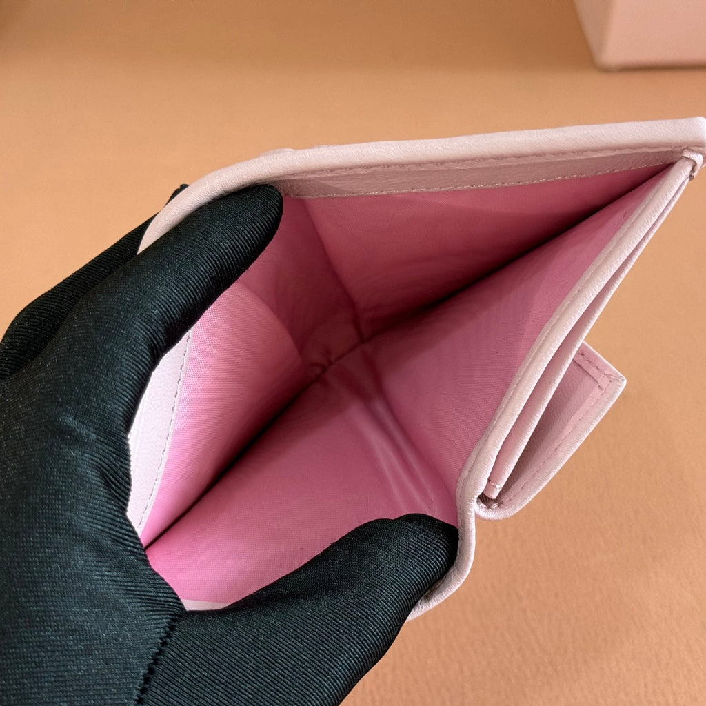 SMALL MATELASSÉ NAPPA LEATHER WALLET LIGHT PINK
