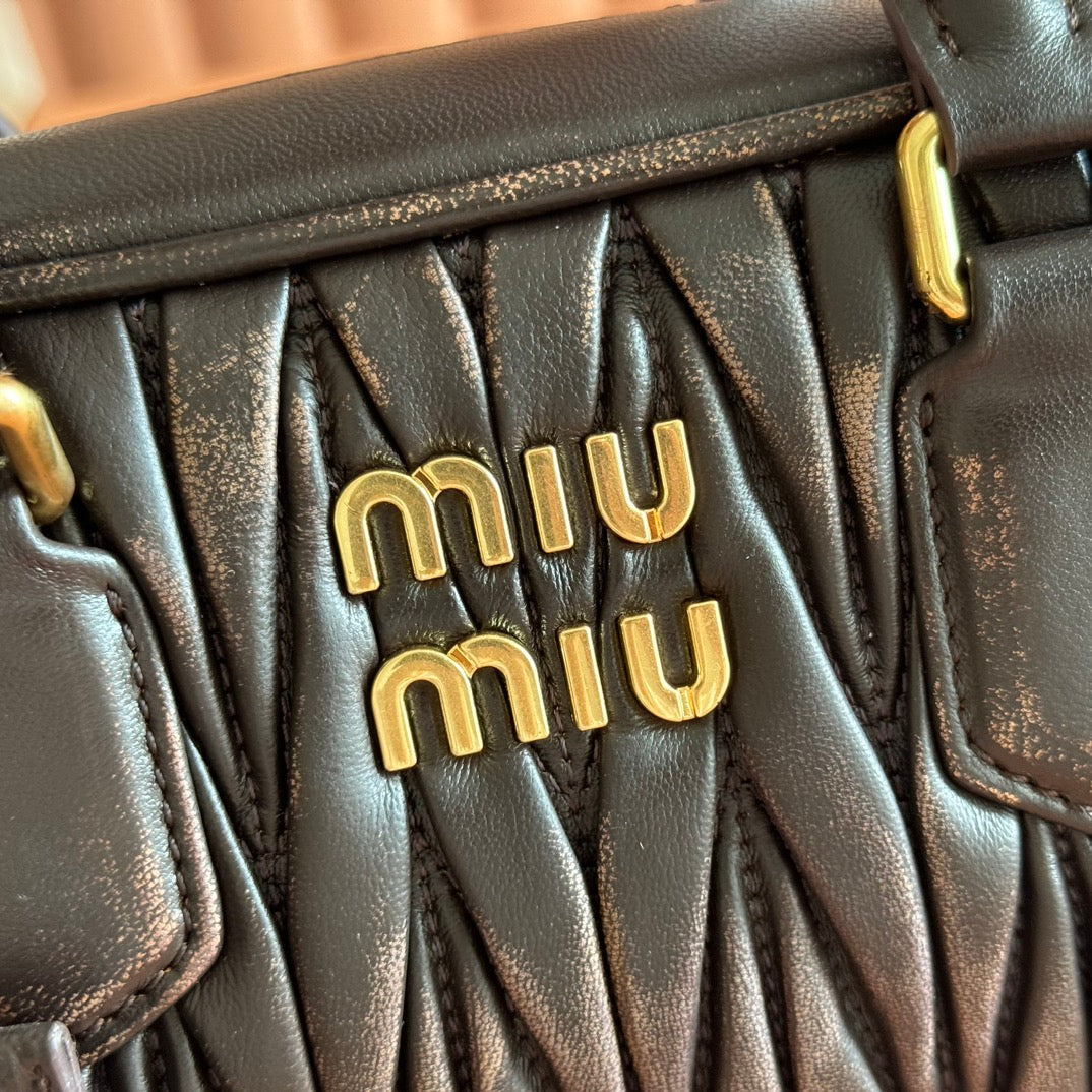 MIUMIU 26S ARCADIE MATELASSE BAG 22 IN BLACK CALFSKIN GOLD HARDWARE