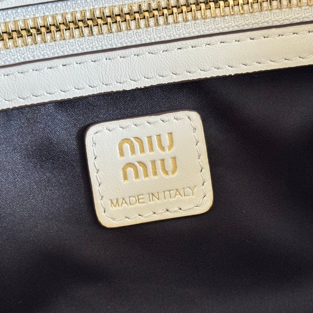 MIUMIU 26S TOP-HANDLE BAG 28 IN WHITE CALFSKIN GOLD HARDWARE