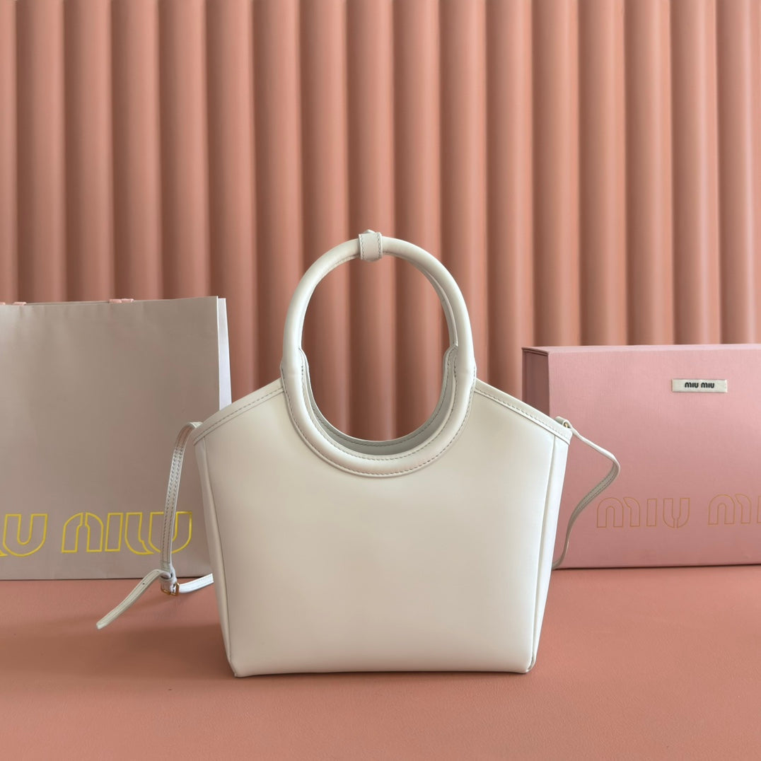 MIUMIU 26S IVY BAG 23 IN WHITE CALFSKIN GOLD HARDWARE