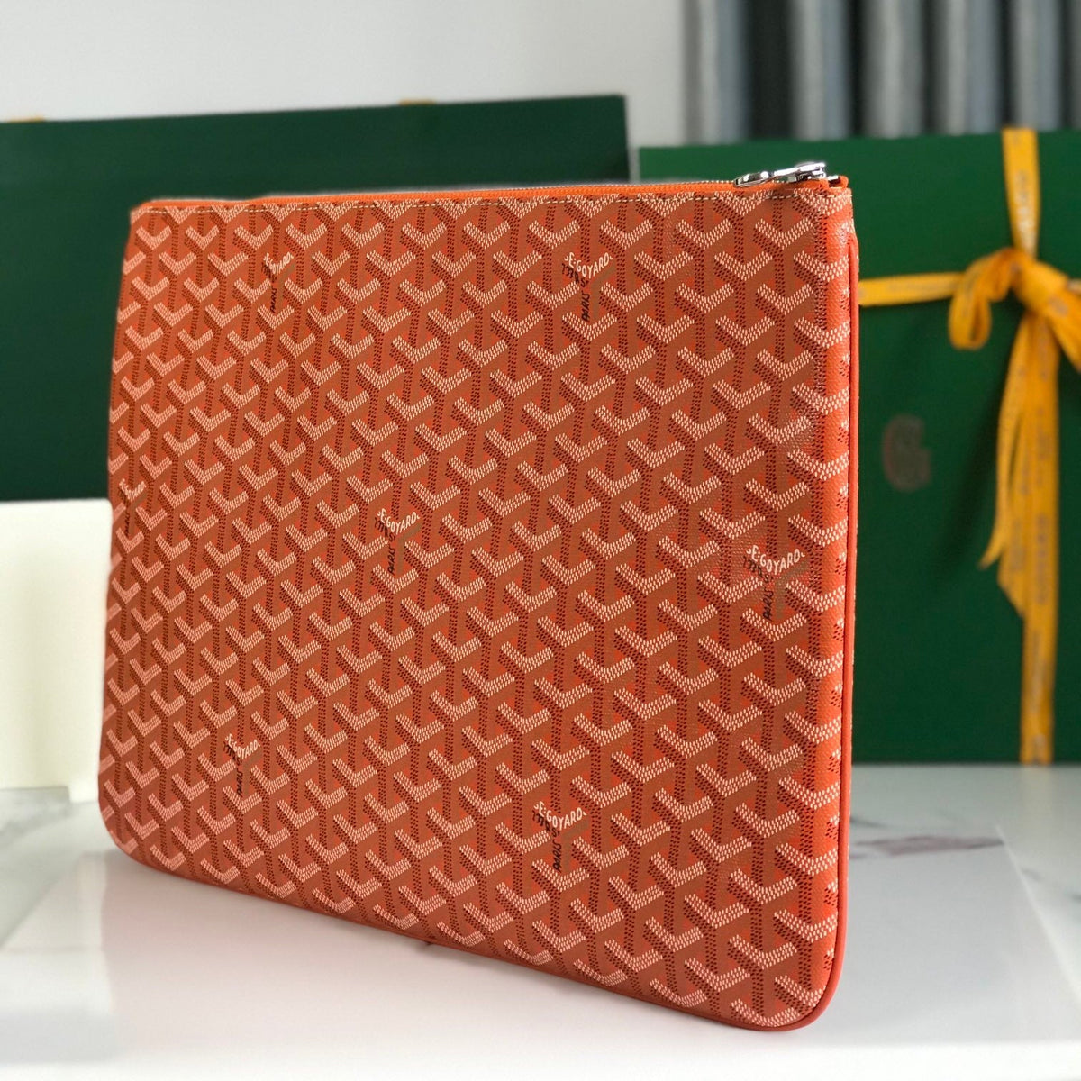 SÉNAT MGM POUCH 40 IN RED ORANGE GOYARDINE CANVAS