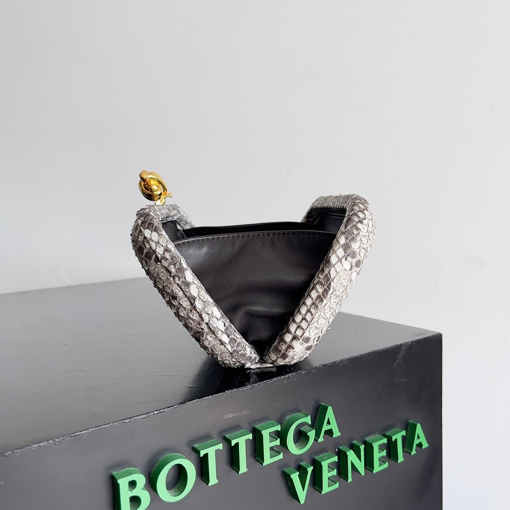 KNOT CHAIN CLUTCH 20.5 IN SNAKE PATTERN CALFSKIN