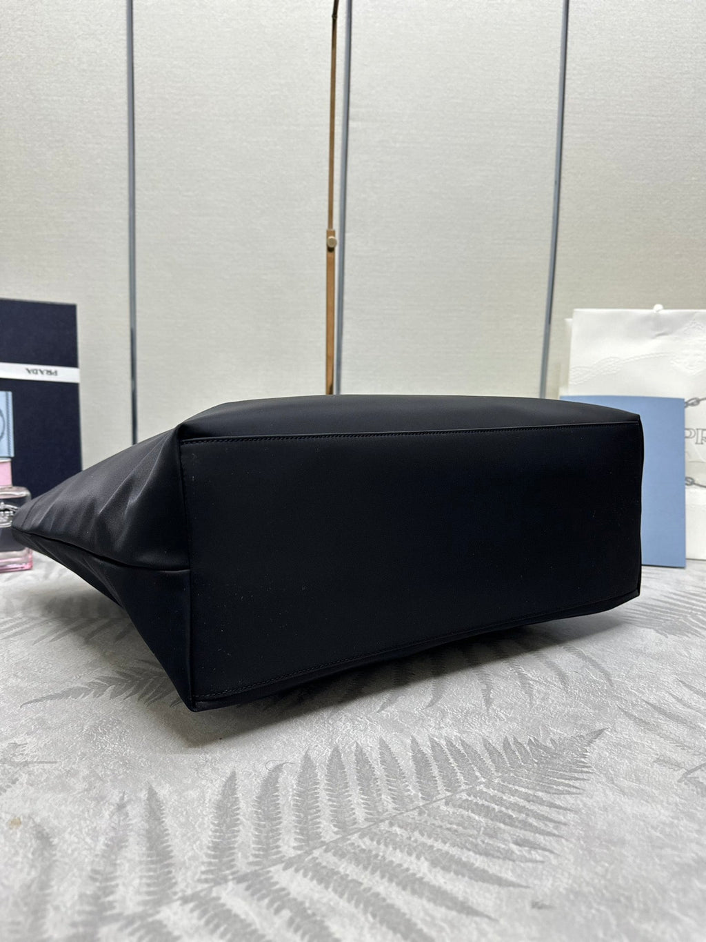 PRADA MEDIUM SHOPPING BAG 40 IN BLACK RE-NYLON FABRIC