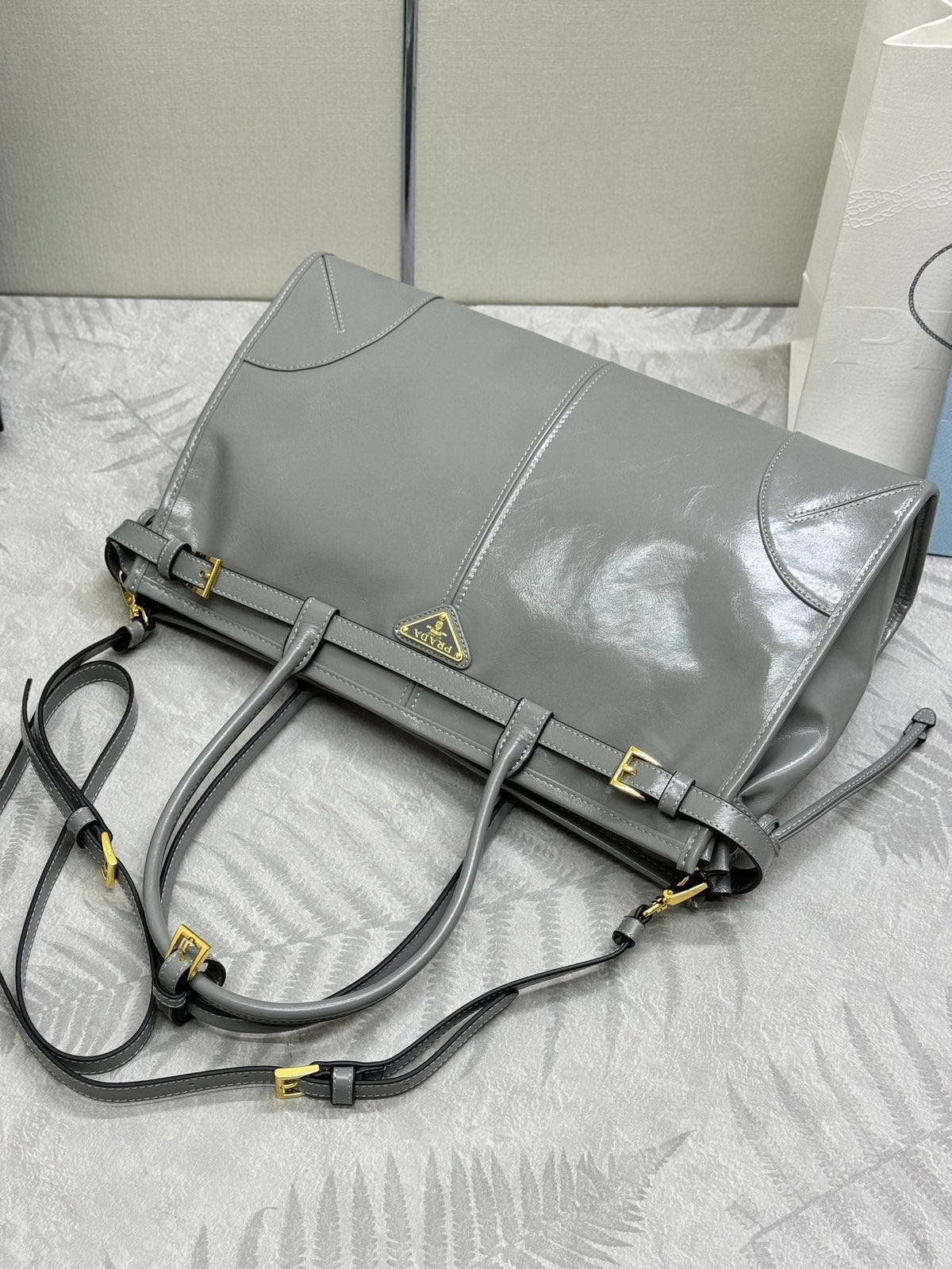 PRADA 25S BONNIE LARGE HANDBAG 38 IN GRAY GLOSSY CALFSKIN GOLD HARDWARE