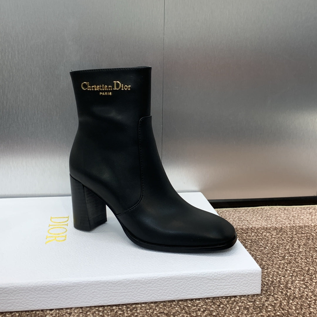 DIOR 25S D-TOWN HEELED ANKLE BOOT 80MM IN BLACK CALFSKIN