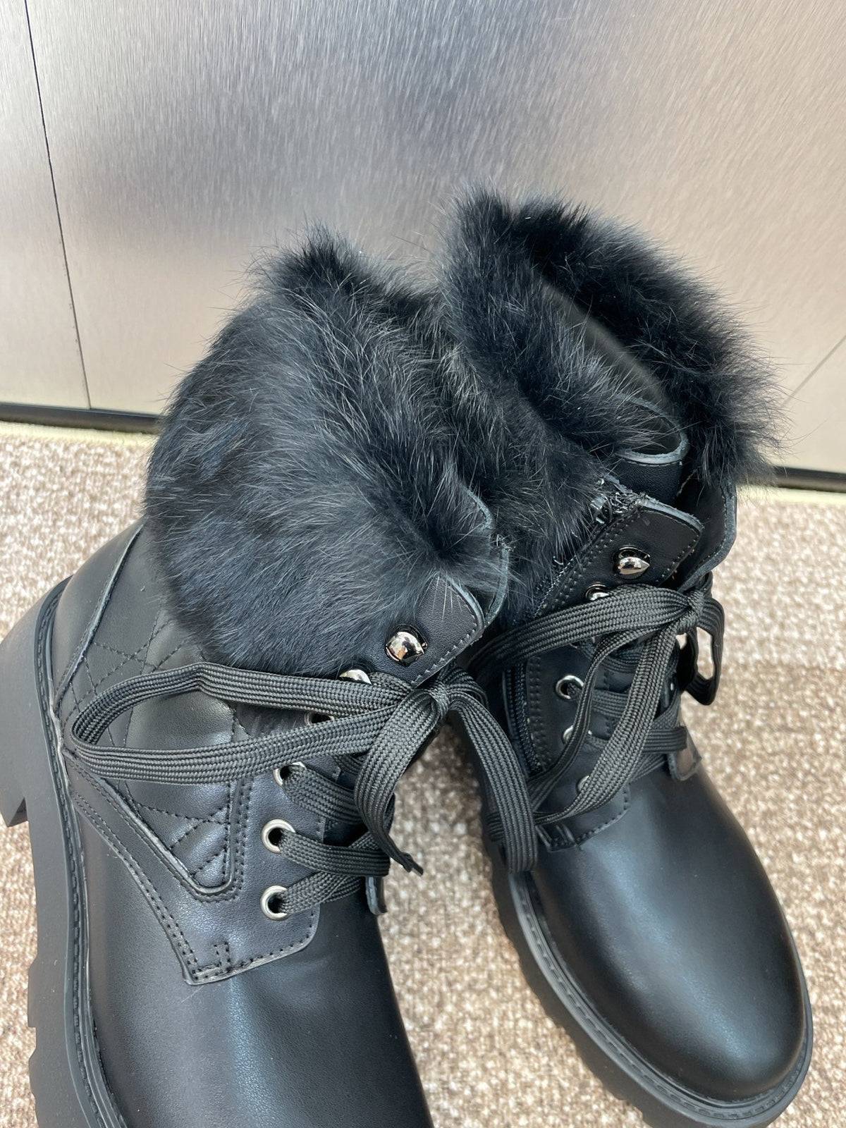 DIOR 25S D-MAJOR ANKLE BOOTS WICKER STYLE 35MM IN BLACK CALFSKIN AND FUR