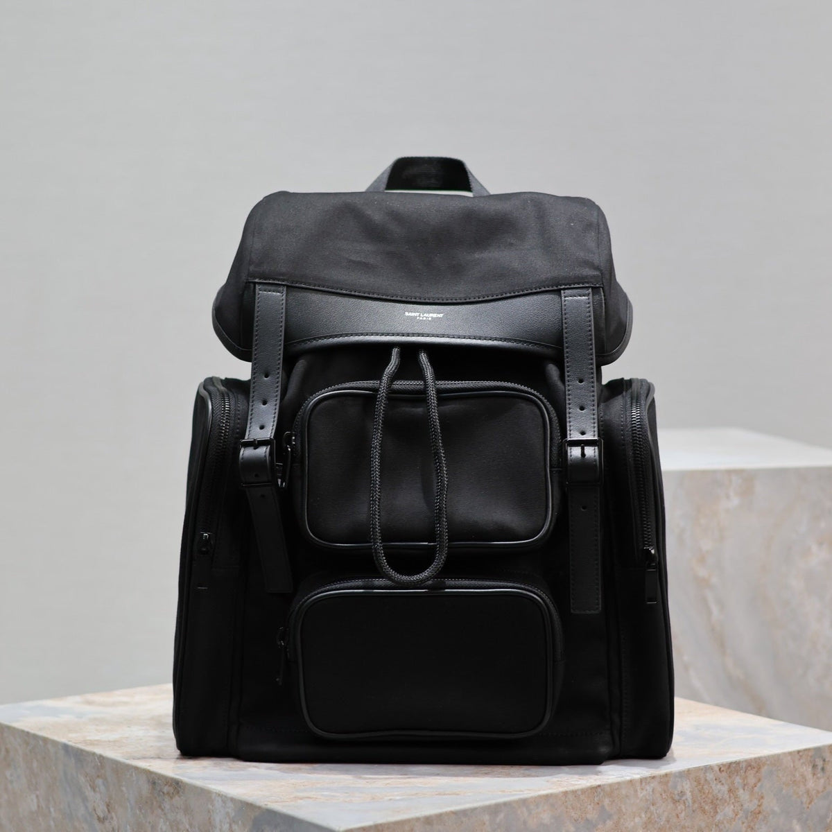 CITY MULTI-POCKET BACKPACK 42 IN BLACK NYLON AND SMOOTH CALFSKIN