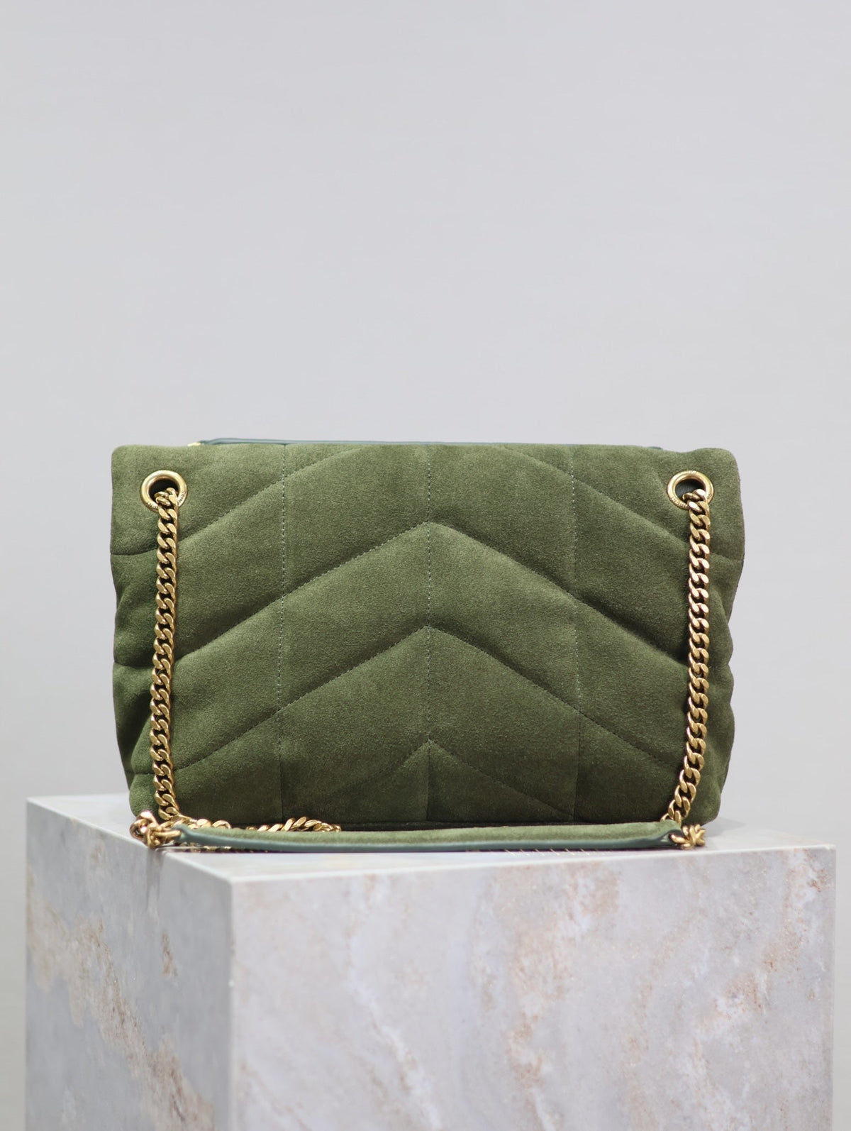 YSL 25S LOULOU PUFFER MM 29 IN GREEN SUEDE GOLD HARDWRE