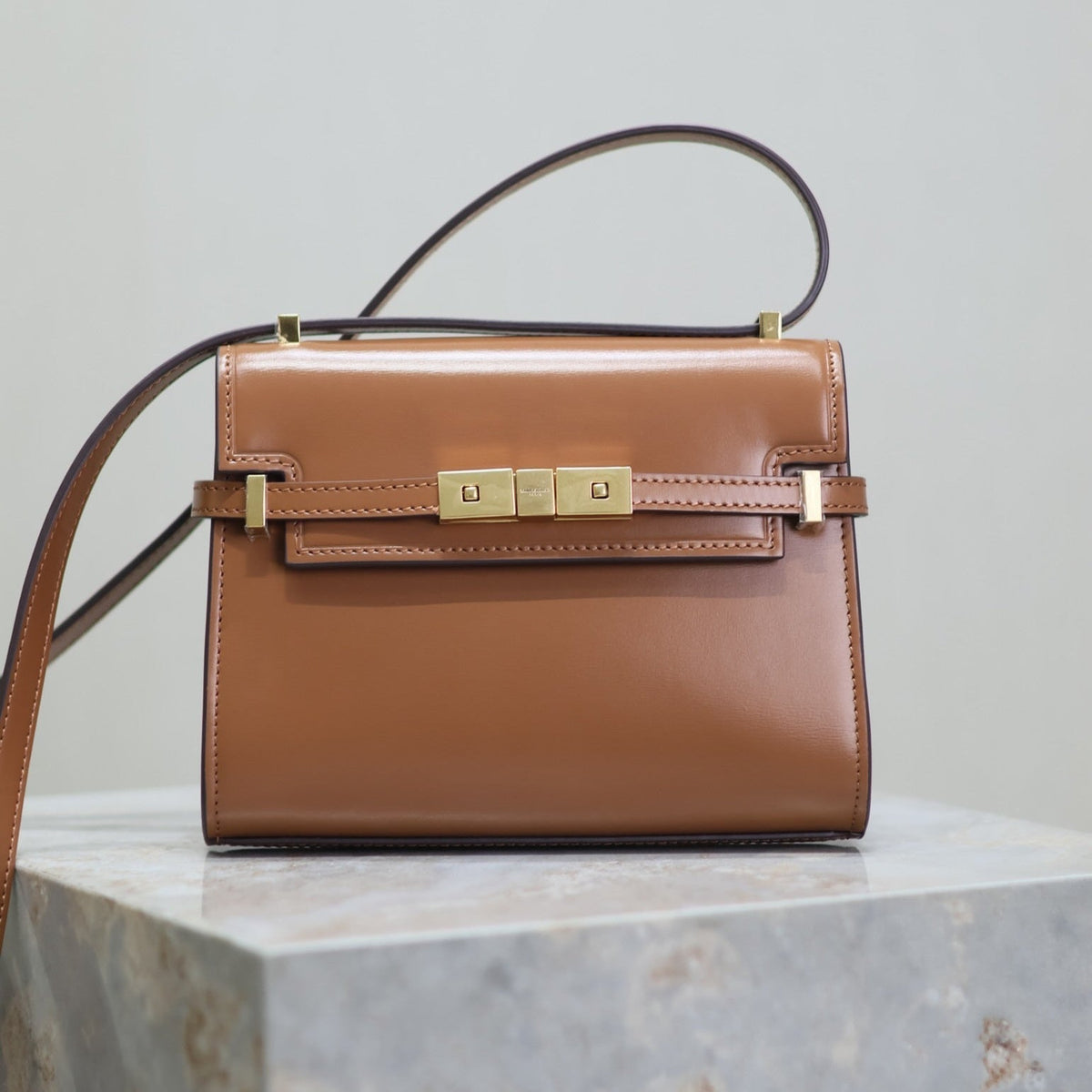 YSL 25S MINI MANHATTAN 19 IN BROWN CALFSKIN GOLD HARDWRE
