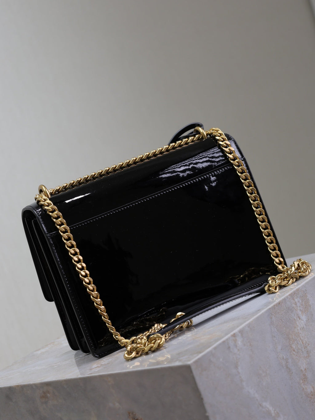 YSL 25S SUNSET MEDIUM 22 IN BLACK SHINY CALFSKIN GOLD HARDWARE