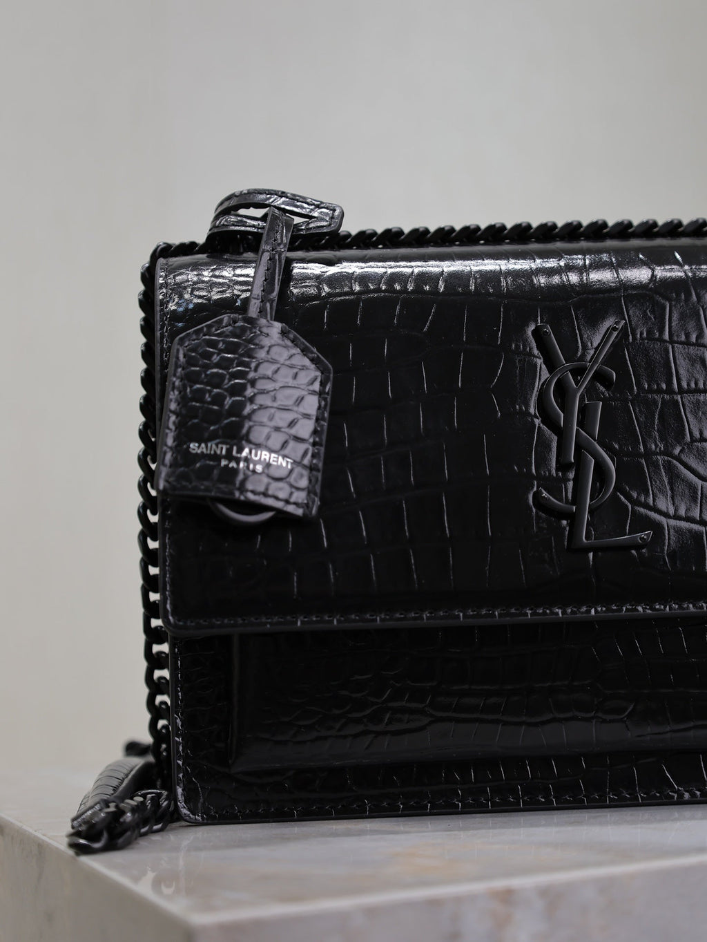 YSL 25S SUNSET MEDIUM 22 IN BLACK CROCODILE-EMBOSSED SHINY CALFSKIN BLACK HARDWRE