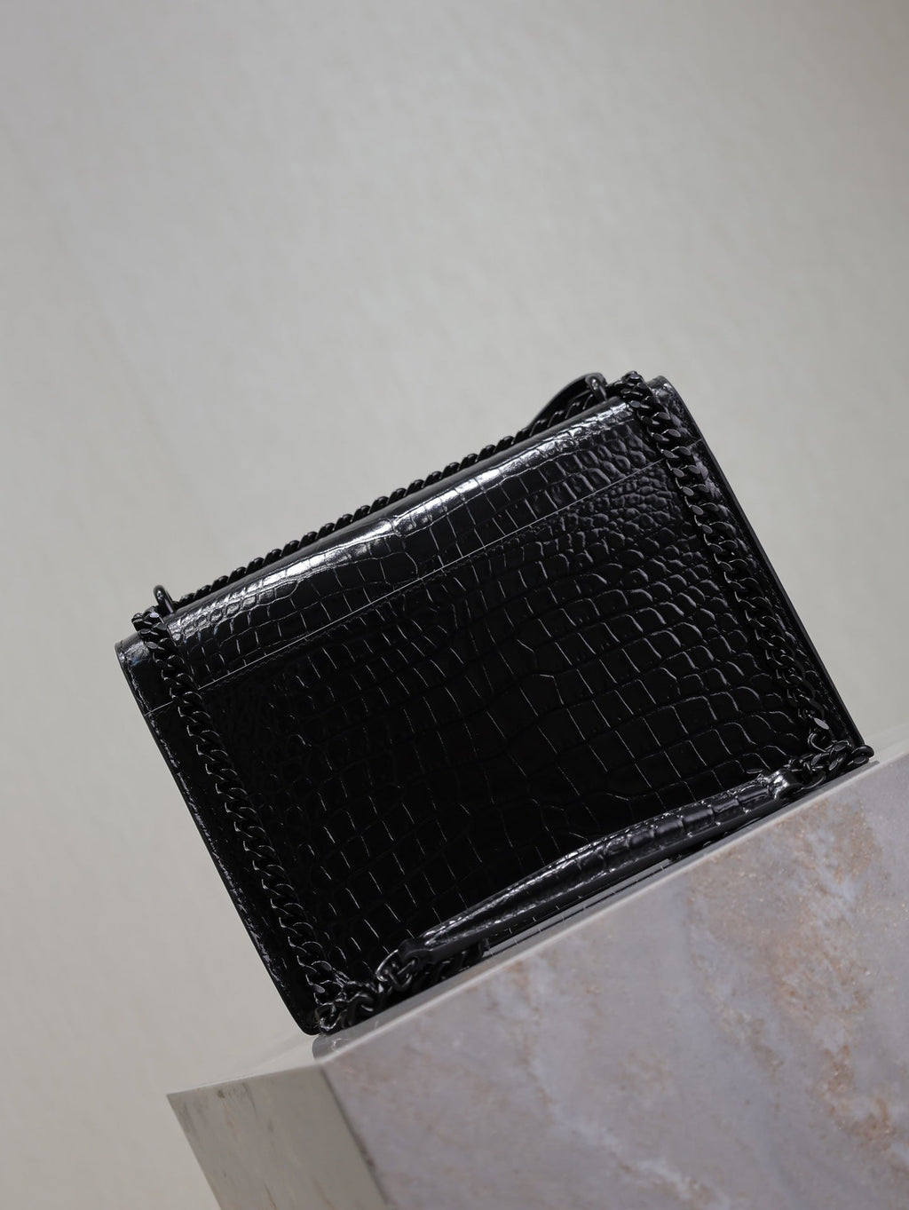 YSL 25S SUNSET MEDIUM 22 IN BLACK CROCODILE-EMBOSSED SHINY CALFSKIN BLACK HARDWRE