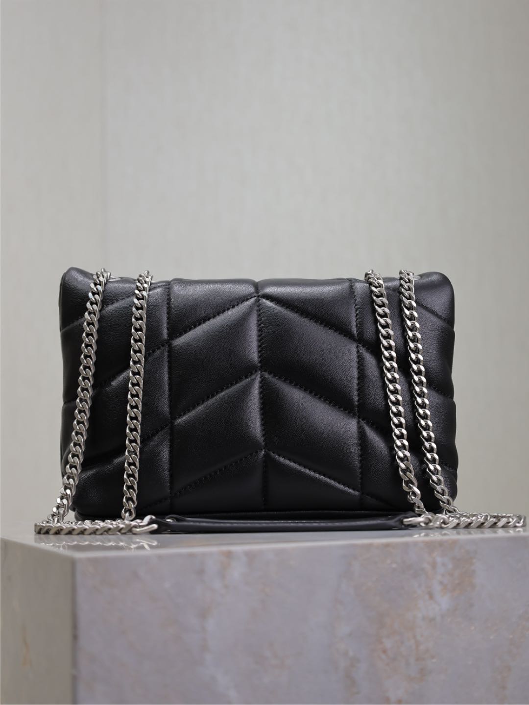 YSL 25S LOULOU PUFFER MINI 23 IN BLACK CALFSKIN SILVER HARDWRE